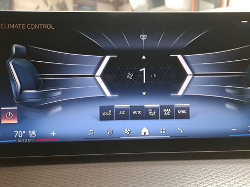 New 2026 BMW 330i Sedan w/ M Sport Package image 23