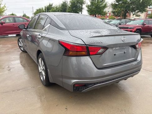 Used 2023 Nissan Altima 2.5 S image 4