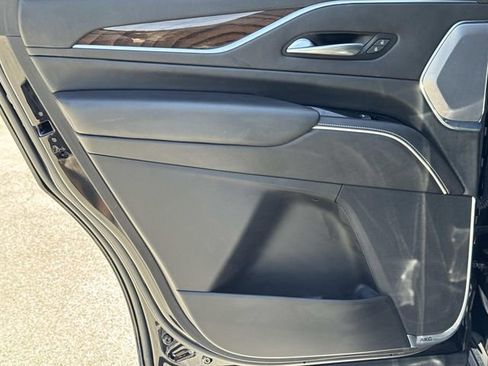 Used 2022 Cadillac Escalade Sport Platinum AWD/4WD image 12