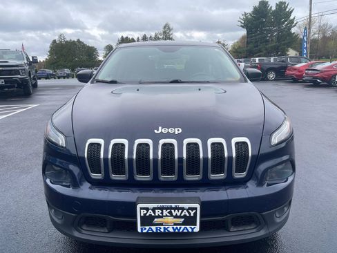 Used 2014 Jeep Cherokee Sport w/ Cold Weather Group AWD/4WD image 2