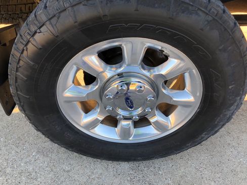 Used 2014 Ford F350 Lariat w/ Lariat Interior Package image 11