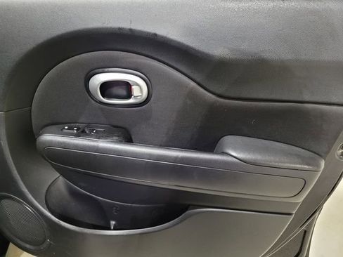 Used 2015 Kia Soul image 42