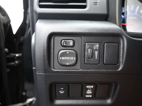 Used 2016 Toyota 4Runner SR5 AWD/4WD image 33