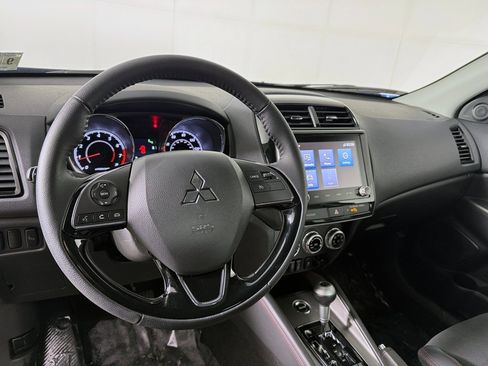 Used 2023 Mitsubishi Outlander Sport SE image 21