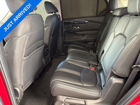 Used 2025 Honda Pilot Touring image 5