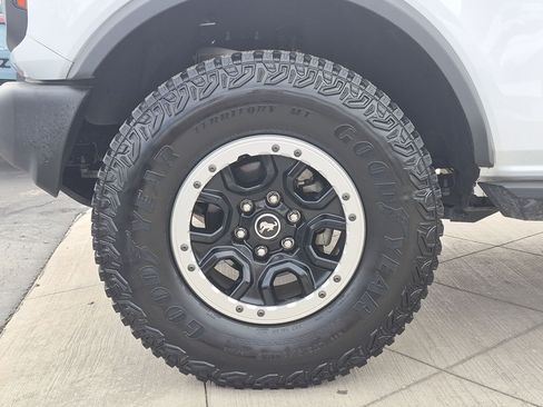 Used 2023 Ford Bronco 4-Door w/ Sasquatch Package AWD/4WD image 13