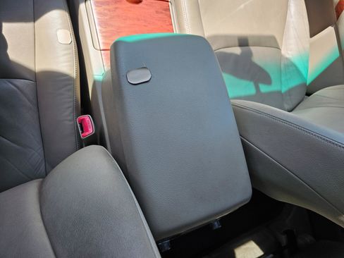 Used 2008 Toyota Highlander Limited AWD/4WD image 30
