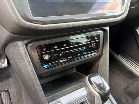 Used 2024 Volkswagen Tiguan SE R-Line image 21