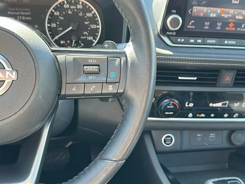 Certified 2023 Nissan Rogue SV AWD/4WD image 16