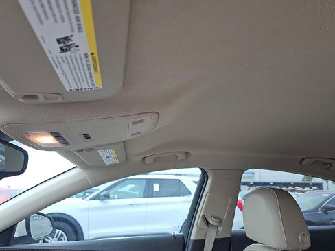 Used 2013 Buick Regal Premium image 11