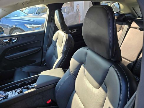 Certified 2025 Volvo XC60 B5 Ultra w/ Protection Package Premier image 22