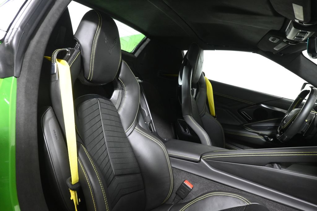 Used 2026 Chevrolet Corvette Z06 w/ Stealth Interior Trim Package RWD image 32