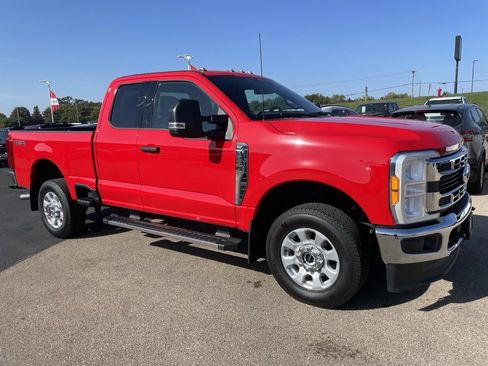 Used 2023 Ford F250 XLT image 2