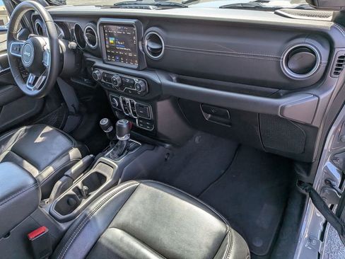 Used 2023 Jeep Wrangler Unlimited Sahara image 21