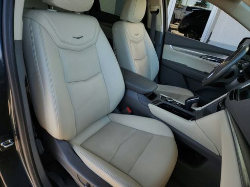 Used 2020 Cadillac XT5 Premium Luxury AWD/4WD image 44