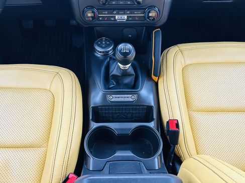 Used 2023 Ford Bronco Badlands image 24