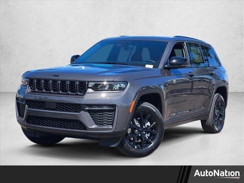 New 2026 Jeep Grand Cherokee Altitude image 1