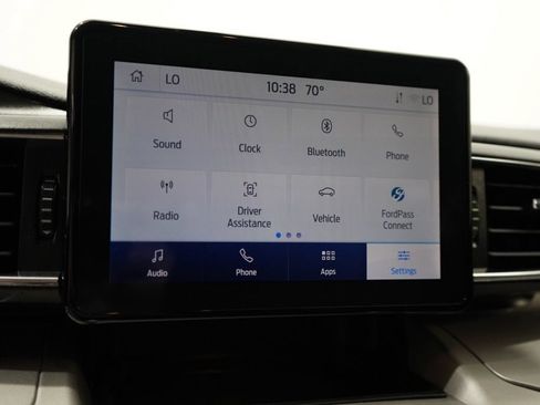 Used 2024 Ford Explorer XLT w/ Equipment Group 202A AWD/4WD image 24