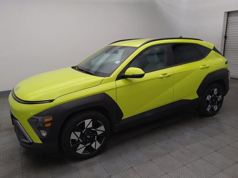 Used 2024 Hyundai Kona SEL FWD image 2