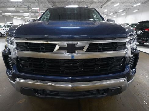 Used 2022 Chevrolet Silverado 1500 LT w/ Convenience Package II AWD/4WD image 21