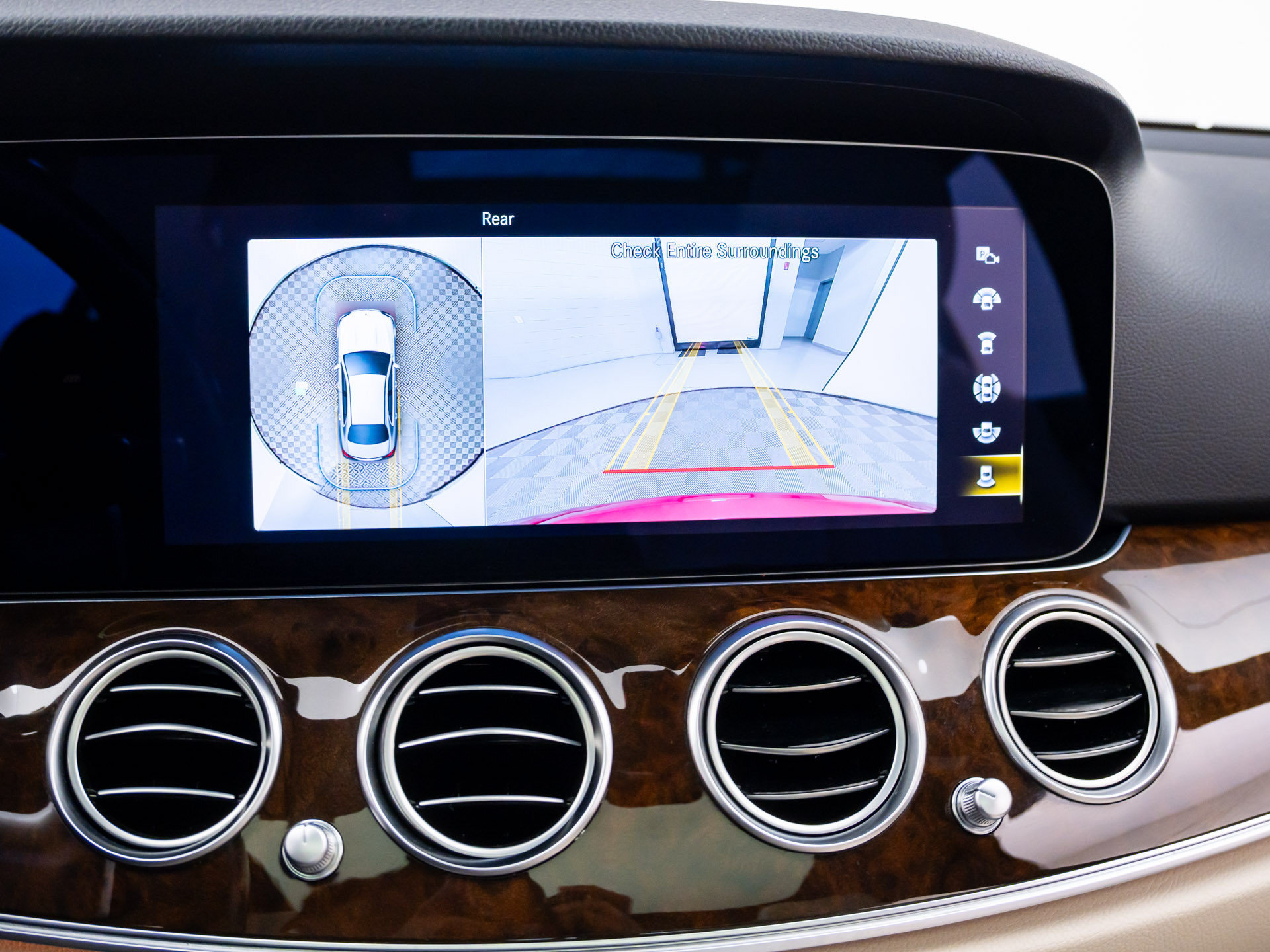 Used 2023 Mercedes-Benz E 350 4MATIC Sedan image 27
