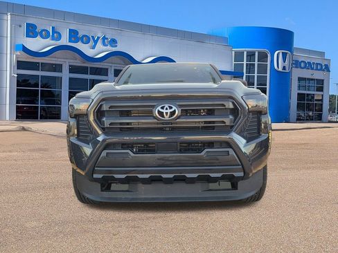 Used 2024 Toyota Tacoma SR AWD/4WD image 6