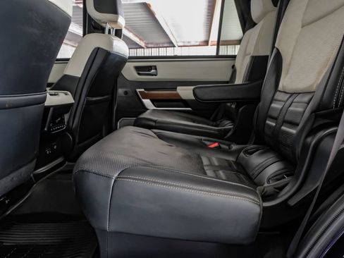 Used 2023 Toyota Sequoia Capstone AWD/4WD image 36