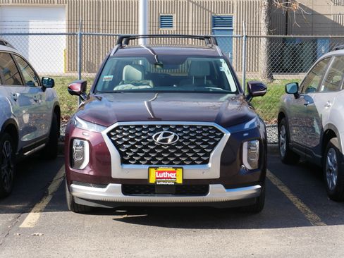 Used 2021 Hyundai Palisade Calligraphy image 2