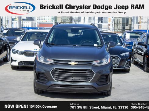 Used 2017 Chevrolet Trax LT w/ LT Convenience Package image 2