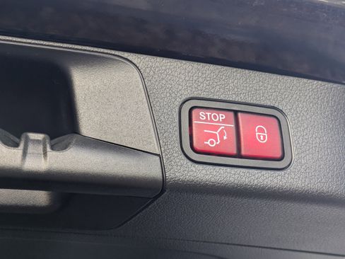 Certified 2024 Mercedes-Benz GLB 250 4MATIC image 13