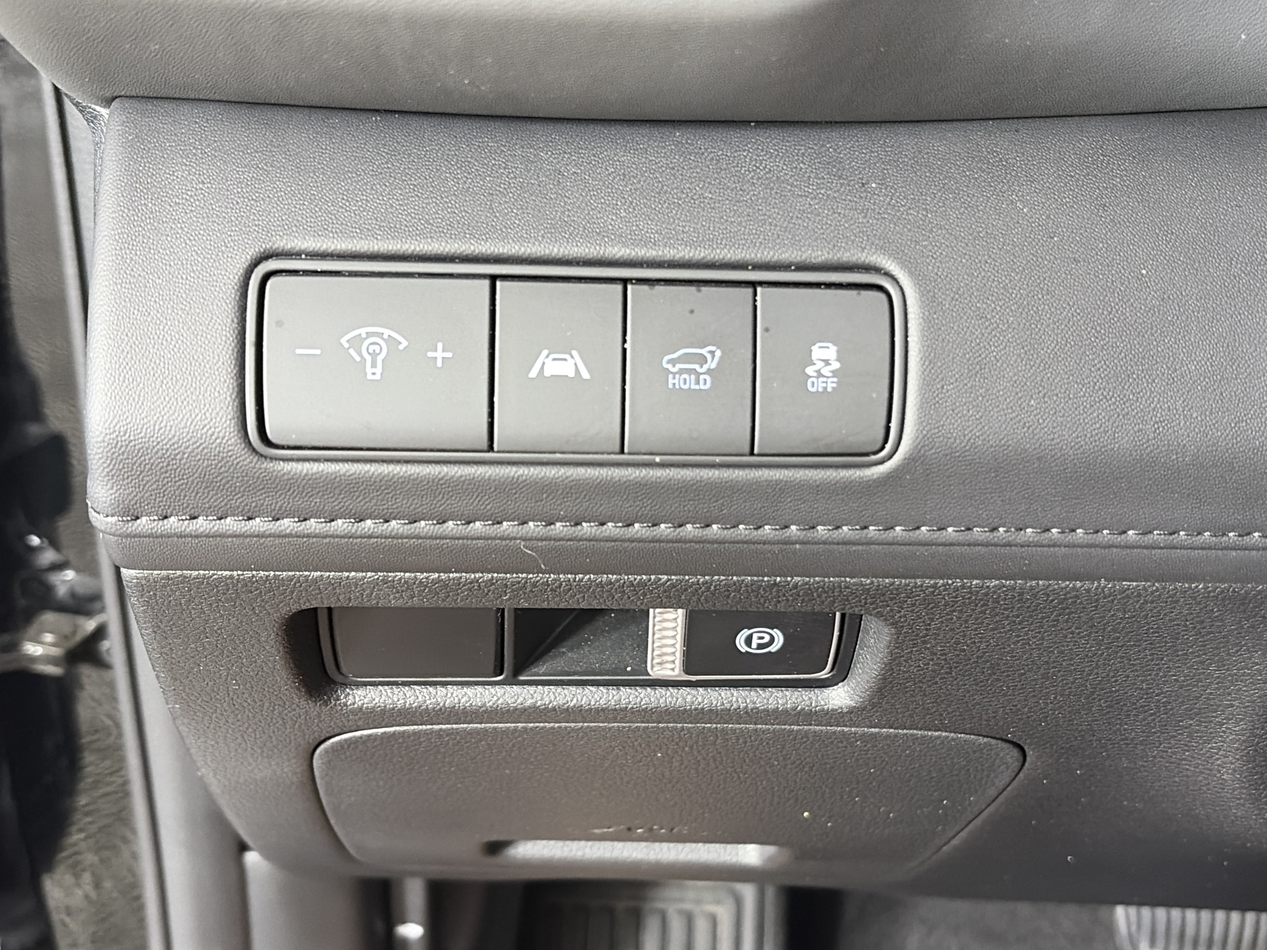 Certified 2023 Hyundai Santa Fe Limited FWD image 28