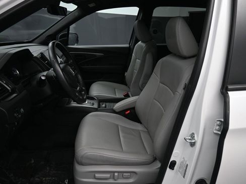 Certified 2023 Honda Passport EX-L image 19