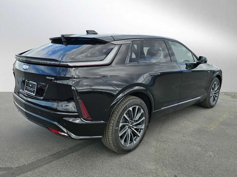 New 2024 Cadillac Lyriq Sport image 7