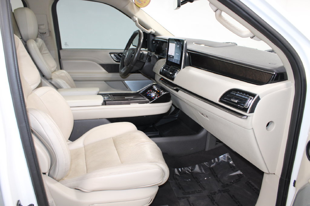 Used 2020 Lincoln Navigator L Reserve w/ Luxury Package AWD/4WD image 30