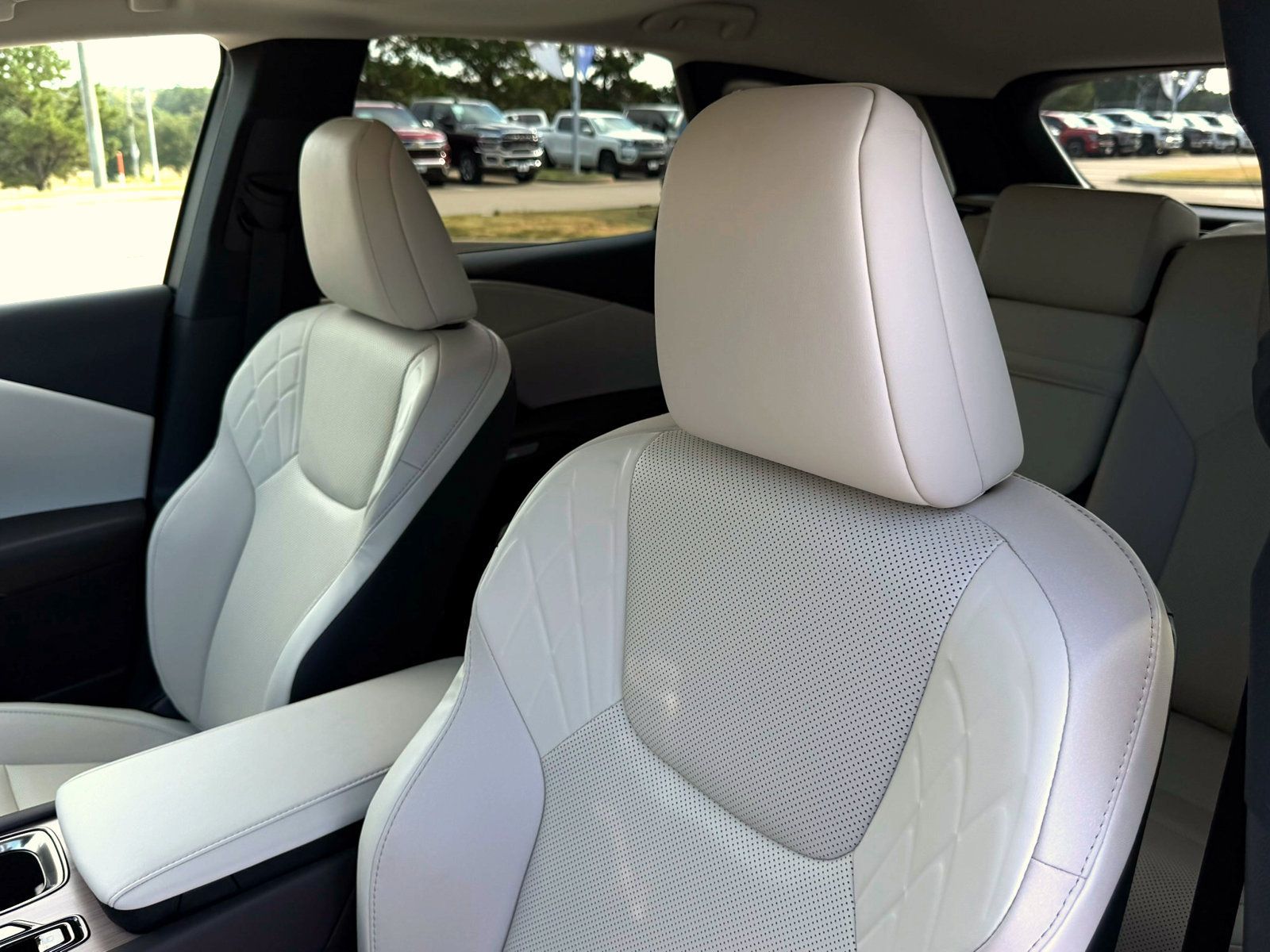 Used 2024 Lexus RX 350 Premium w/ Convenience Package FWD image 13