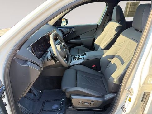 Certified 2025 BMW X3 xDrive30i w/ Premium Package image 9