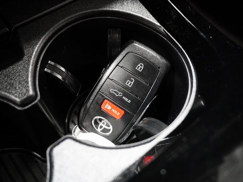 Used 2023 Toyota Prius Prime Premium image 30