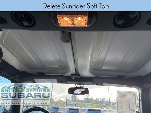 Used 2018 Jeep Wrangler Unlimited Rubicon image 37