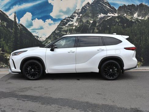 Used 2023 Toyota Highlander XSE AWD/4WD image 7