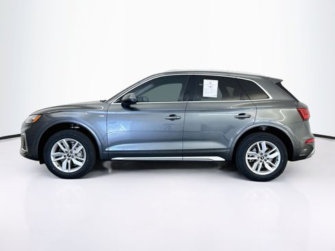 Used 2023 Audi Q5 2.0T Premium w/ Convenience Package AWD/4WD image 4