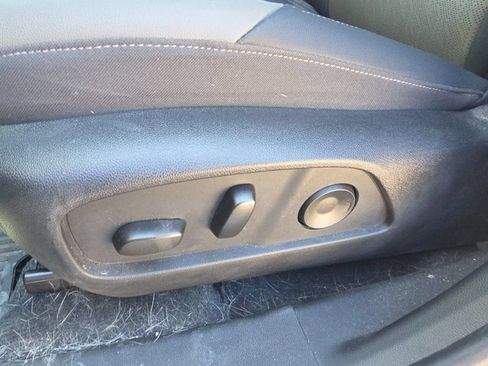 Used 2025 Chevrolet Equinox LT w/ Convenience Package II AWD/4WD image 11