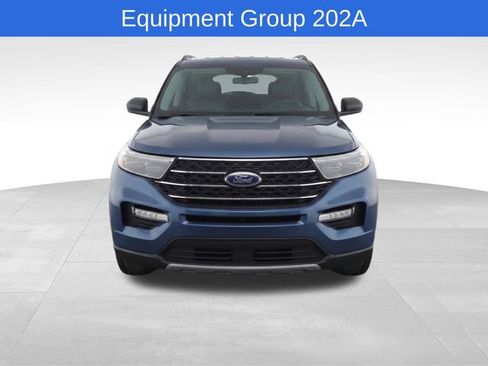 Used 2020 Ford Explorer XLT w/ Equipment Group 202A image 5