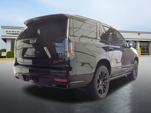Used 2024 Cadillac Escalade Sport Platinum w/ LPO, ONYX Package AWD/4WD image 4