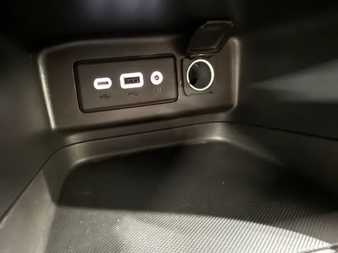 Used 2022 Chevrolet Equinox RS FWD image 38