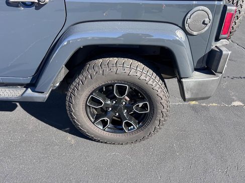 Used 2018 Jeep Wrangler Unlimited Sahara image 6