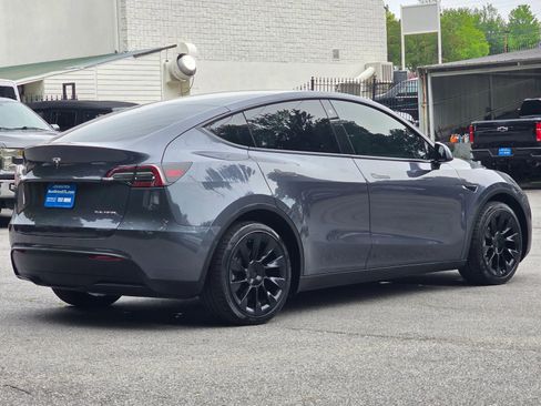 Used 2022 Tesla Model Y Long Range AWD/4WD image 7
