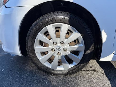 Used 2016 Nissan Sentra SV image 11