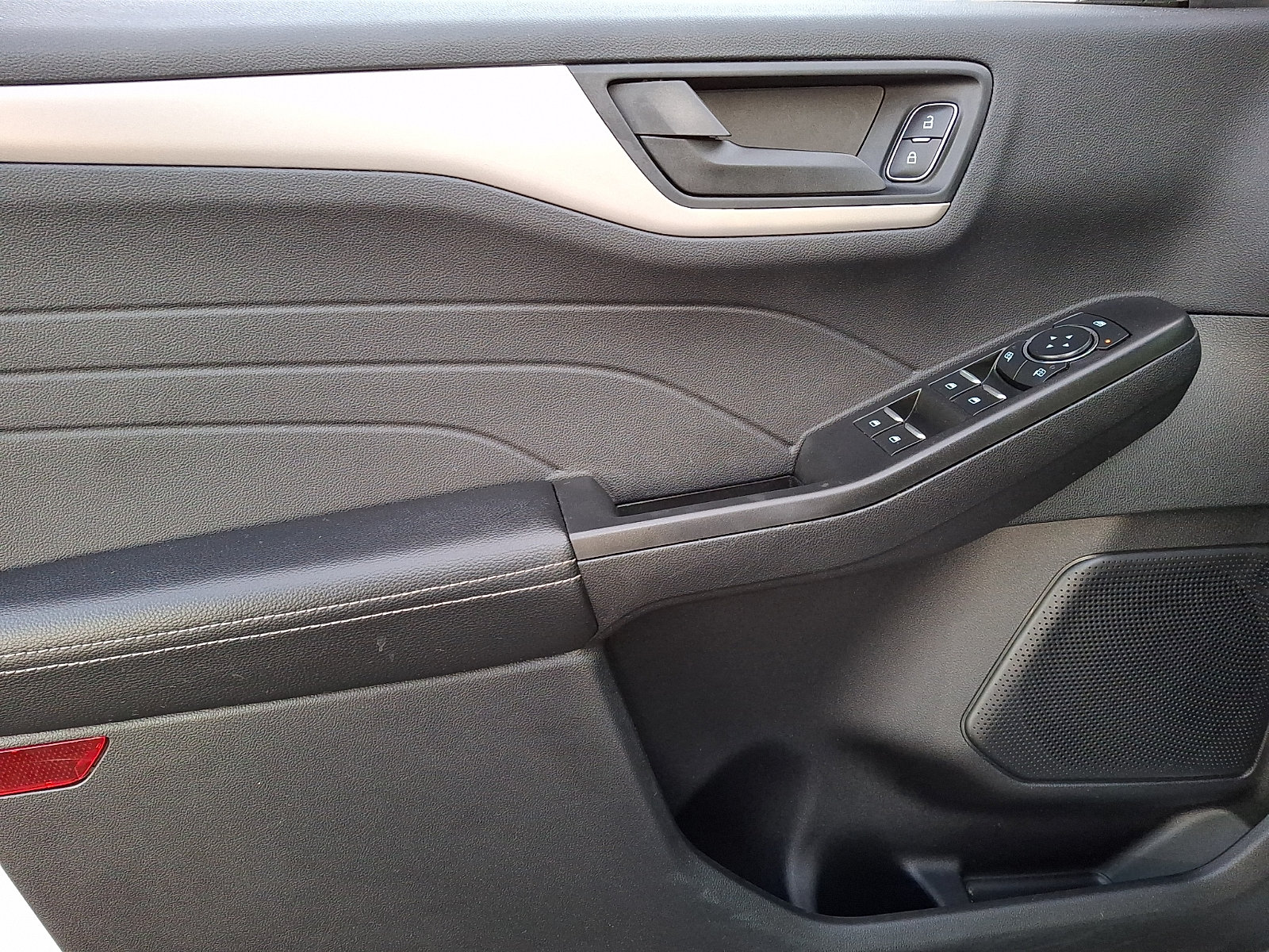 Certified 2022 Ford Escape SE AWD/4WD image 12