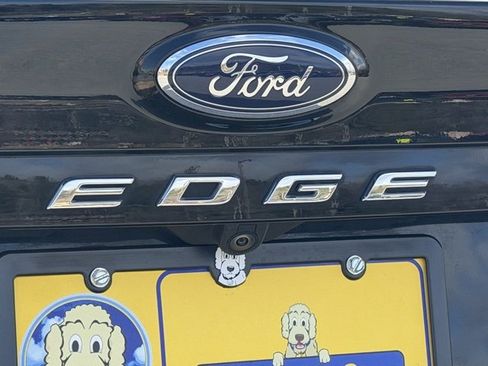 Used 2023 Ford Edge SEL w/ Convenience Package image 11