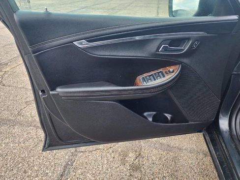 Used 2015 Chevrolet Impala LT image 8